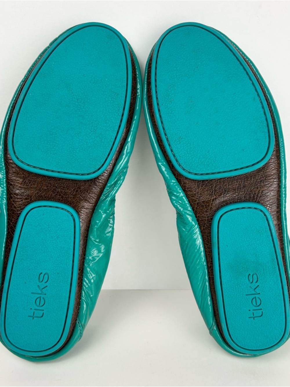 Tieks Turquoise Patent Leather Ballet Flats Size 5 - Picture 11 of 11